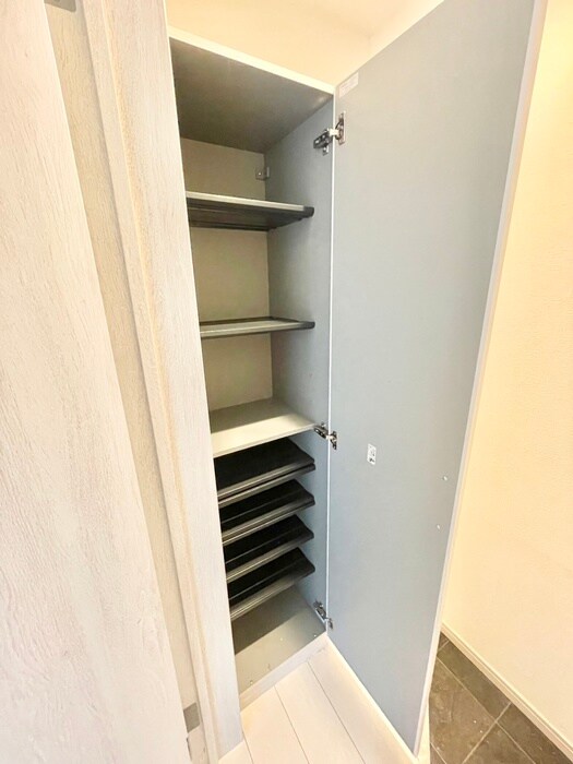 物件内観写真18　(靴箱)