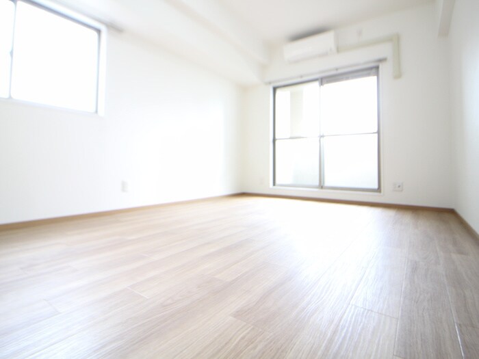 中谷ビルの居室