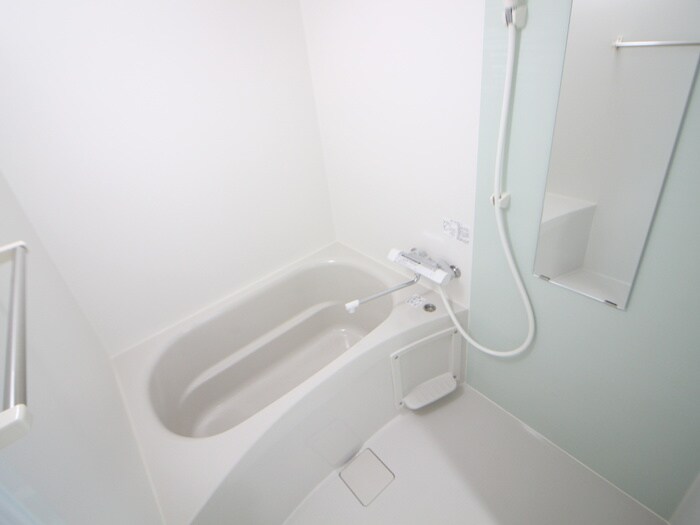 中谷ビルのバス