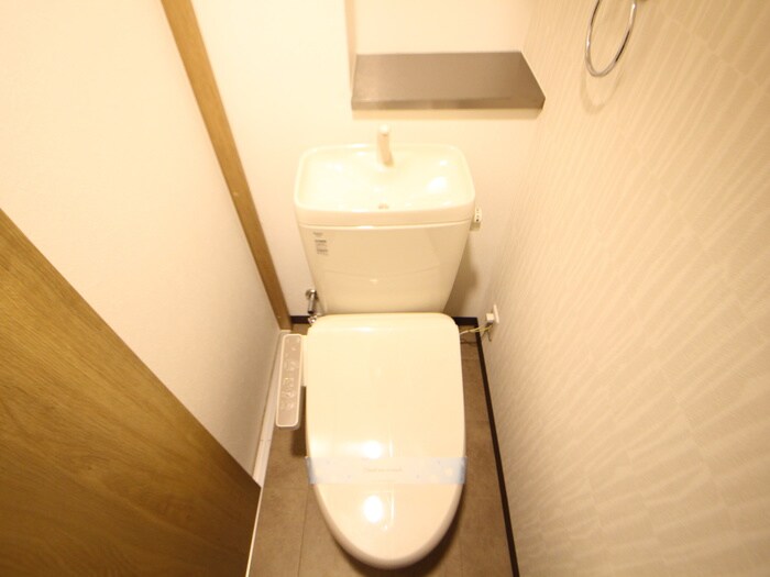 物件内観写真12　(トイレ)