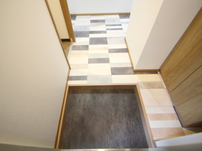 物件内観写真19　(玄関)