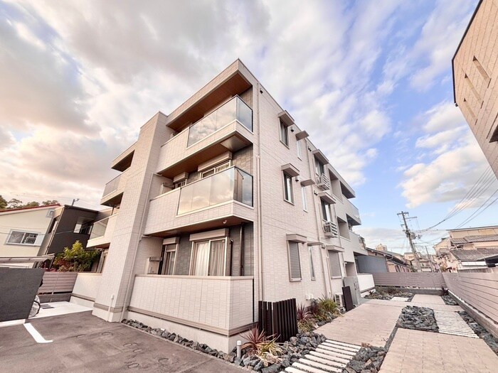 物件外観写真1　(外観写真)