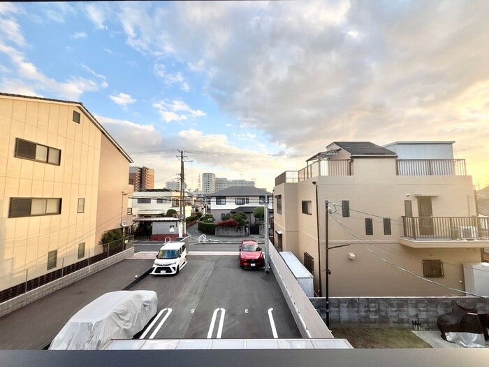 物件内観写真22　(室内からの展望)