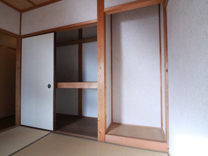 物件内観写真12　(収納)