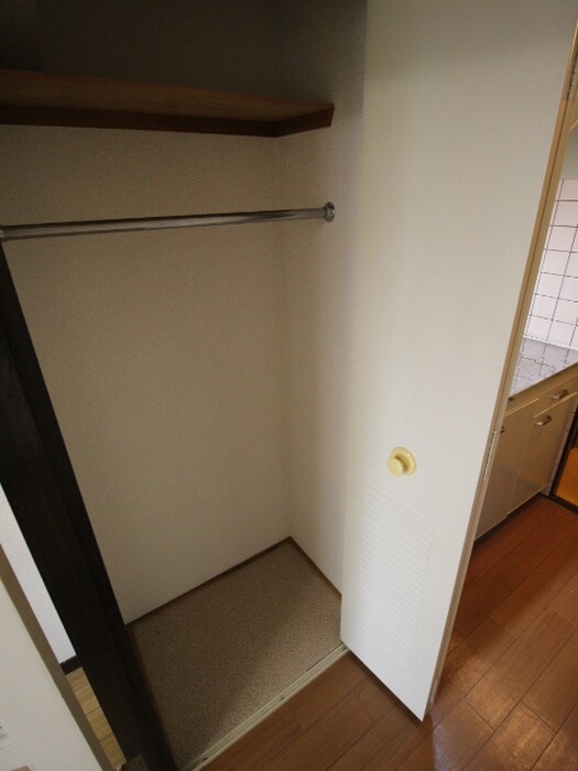 物件内観写真10　(収納)