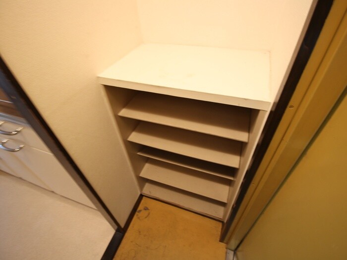 物件内観写真10　(靴箱)