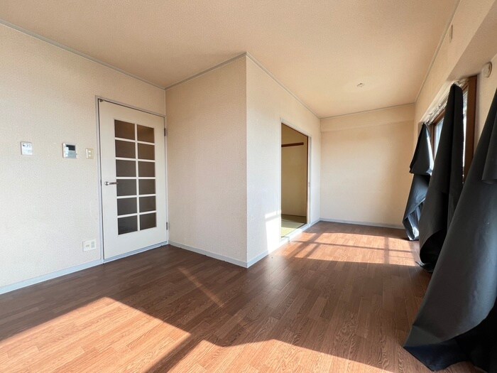 物件内観写真8　(居室)