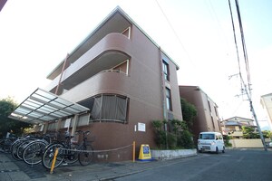 ラ・レガシオン外観写真