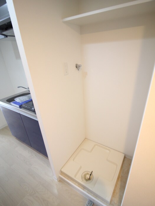 物件内観写真15　(洗濯機置場)