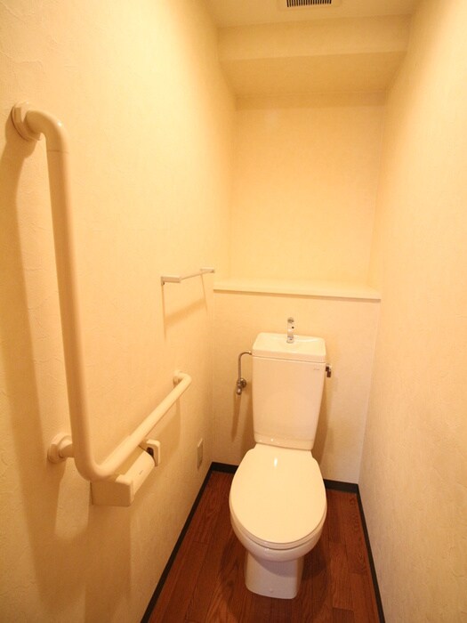 物件内観写真8　(トイレ)