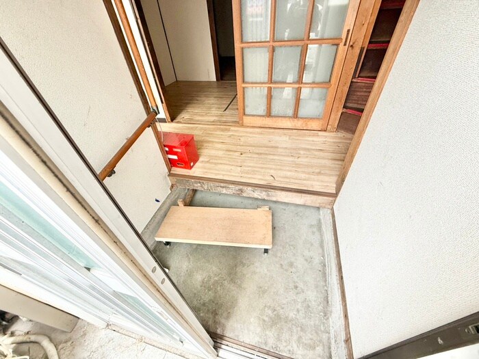 物件内観写真18　(玄関)