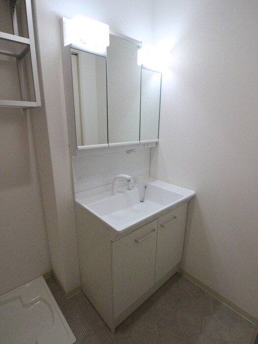 物件内観写真9　(洗面)