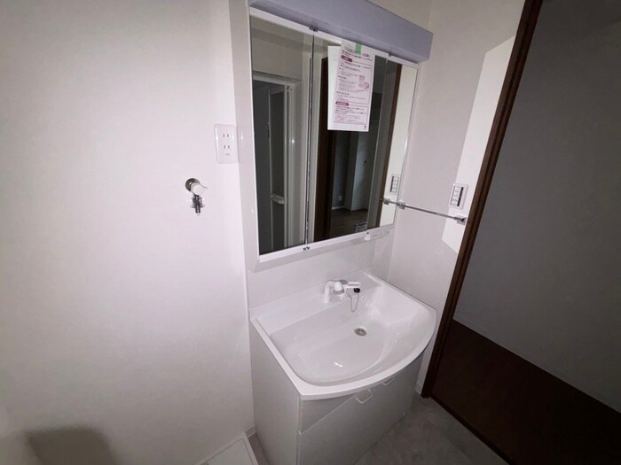 物件内観写真13　(洗面)