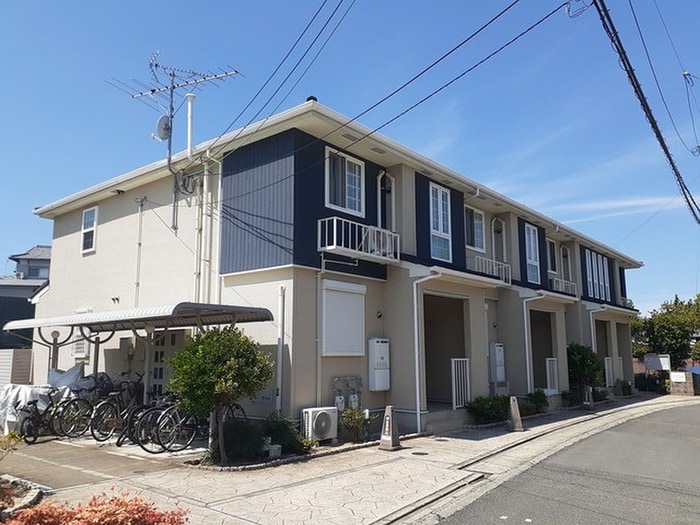 物件外観写真1　(外観写真)