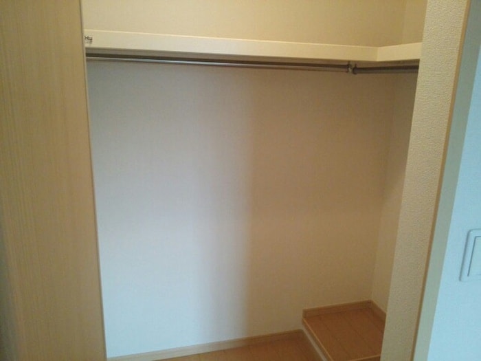物件内観写真15　(収納)