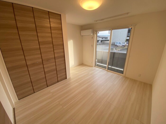 物件内観写真7　(居室)