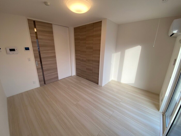 物件内観写真8　(居室)