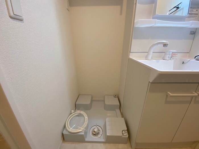 物件内観写真17　(洗濯機置場)