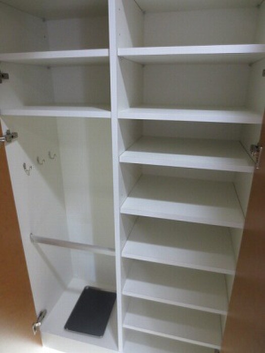 物件内観写真11　(靴箱)