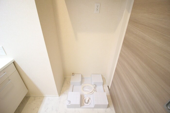 物件内観写真11　(洗濯機置場)