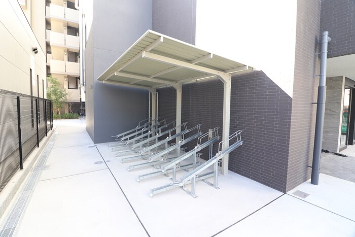 物件外観写真5　(駐輪場)