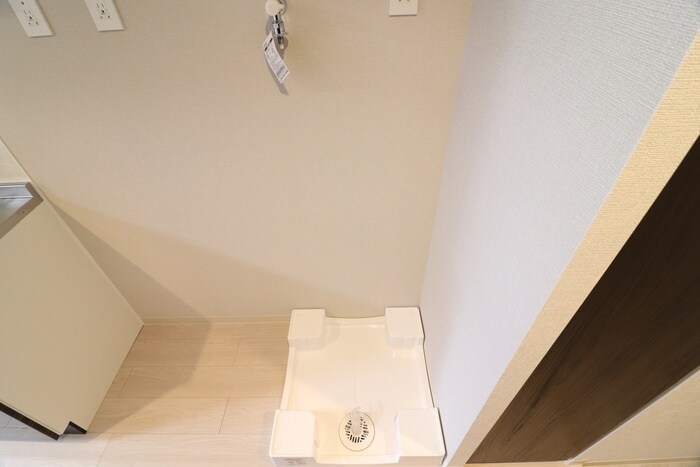 物件内観写真14　(洗濯機置場)