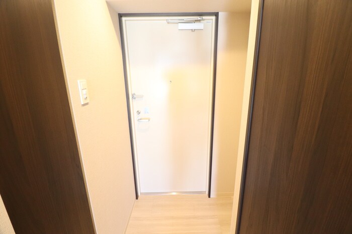 物件内観写真17　(玄関)