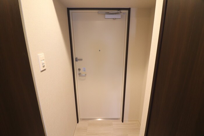 物件内観写真17　(玄関)
