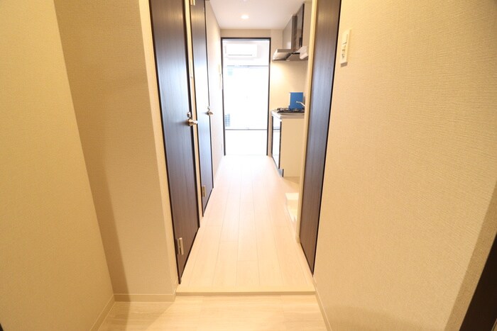 物件内観写真18　(廊下)