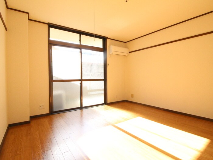 物件内観写真7　(居室)