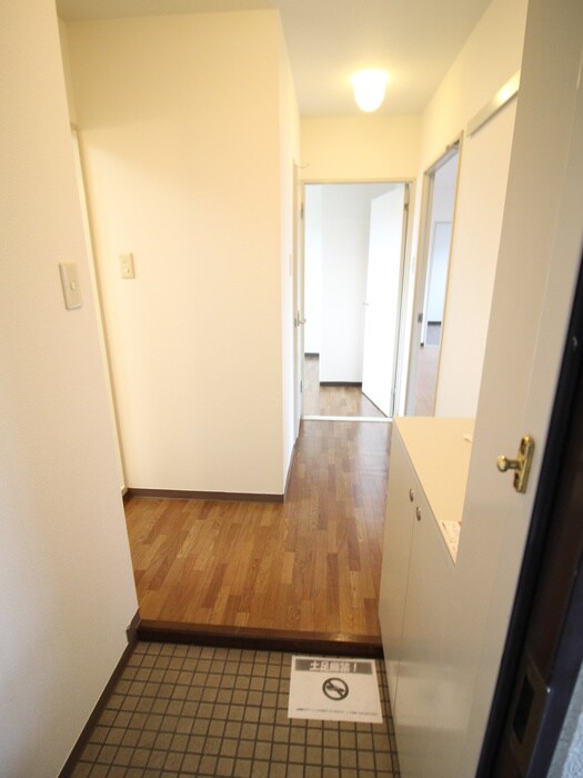 物件内観写真18　(廊下)