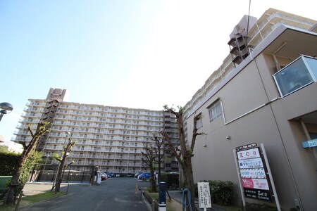 ｻﾆｰﾀｳﾝ羽倉崎駅前3番街（110）外観写真