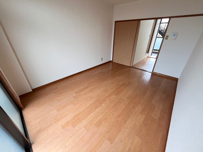 物件内観写真10　(居室)