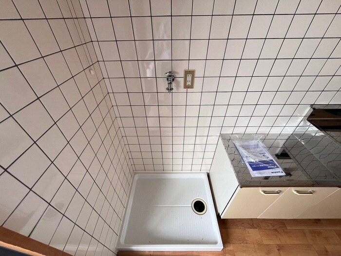 物件内観写真17　(洗濯機置場)