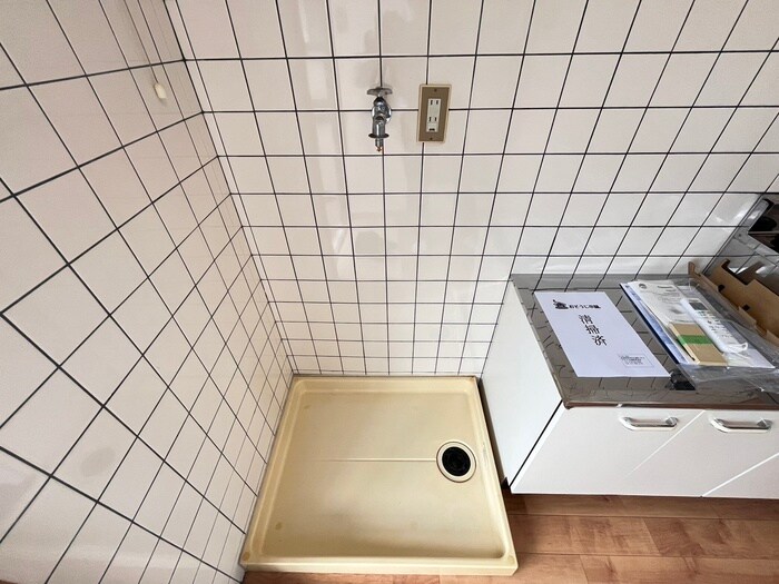 物件内観写真17　(洗濯機置場)