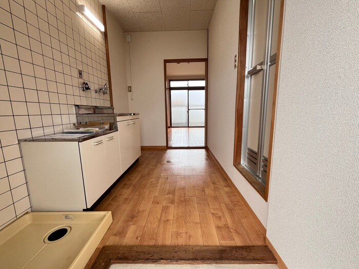 物件内観写真18　(廊下)