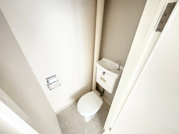 物件内観写真12　(トイレ)