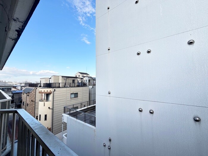 物件内観写真22　(室内からの展望)