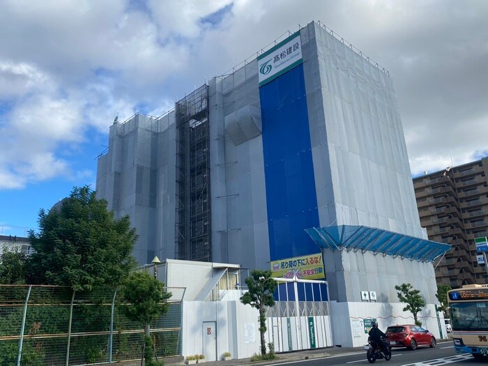 物件外観写真3　(建築中)