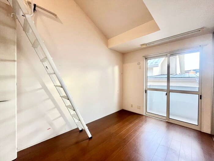 物件内観写真10　(居室)