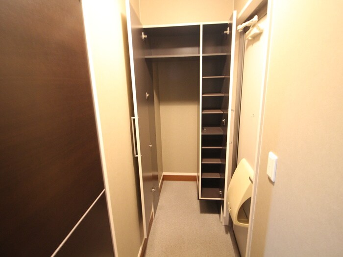 物件内観写真15　(靴箱)