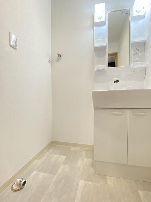 物件内観写真12　(洗濯機置場)