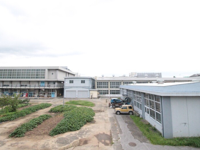 物件内観写真22　(室内からの展望)