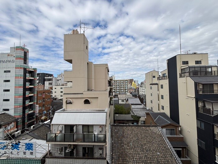 物件内観写真22　(室内からの展望)