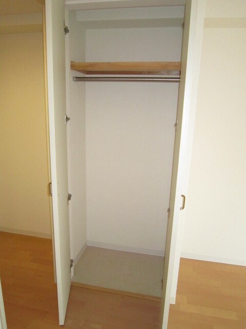 物件内観写真10　(収納)