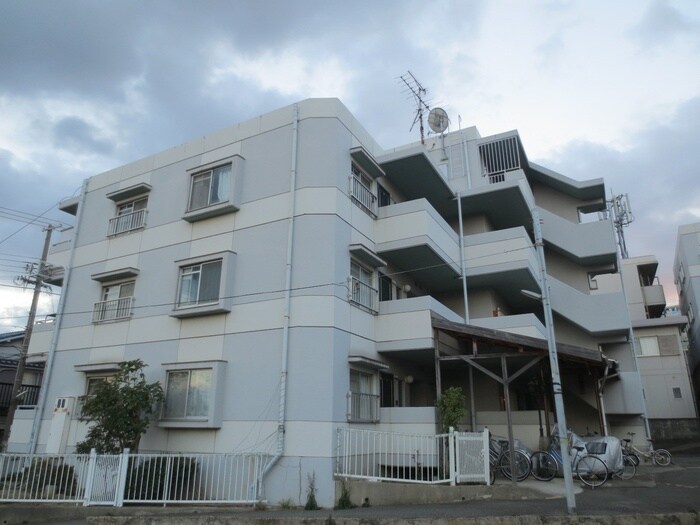 物件外観写真5　(駐輪場)