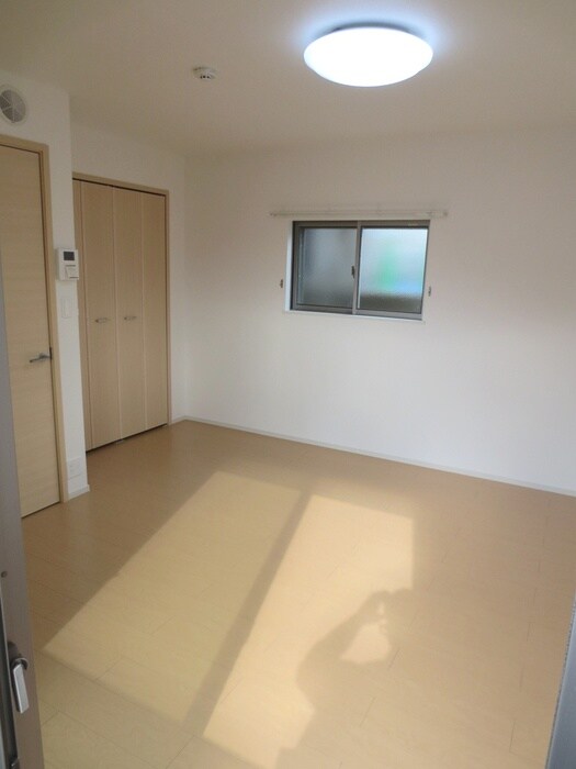 物件内観写真4　(居室)