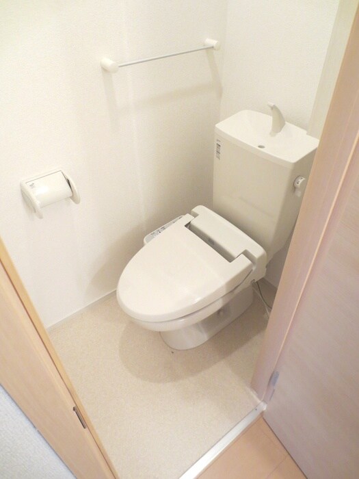 物件内観写真9　(トイレ)