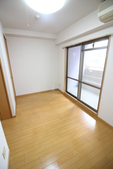 ダイアパレス新大阪宮原(1301)の居室