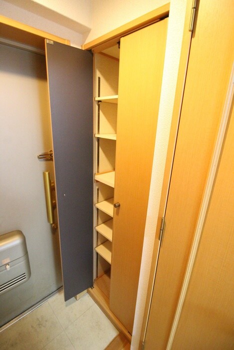 物件内観写真17　(靴箱)